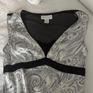 Morgan Taylor Silver and Black Paisley Top